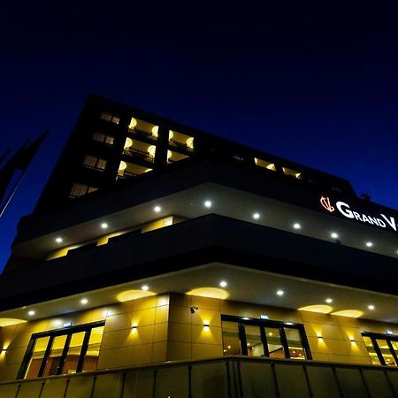 GRAND VIEW Hotel&Suites Copou Iasi Extérieur photo