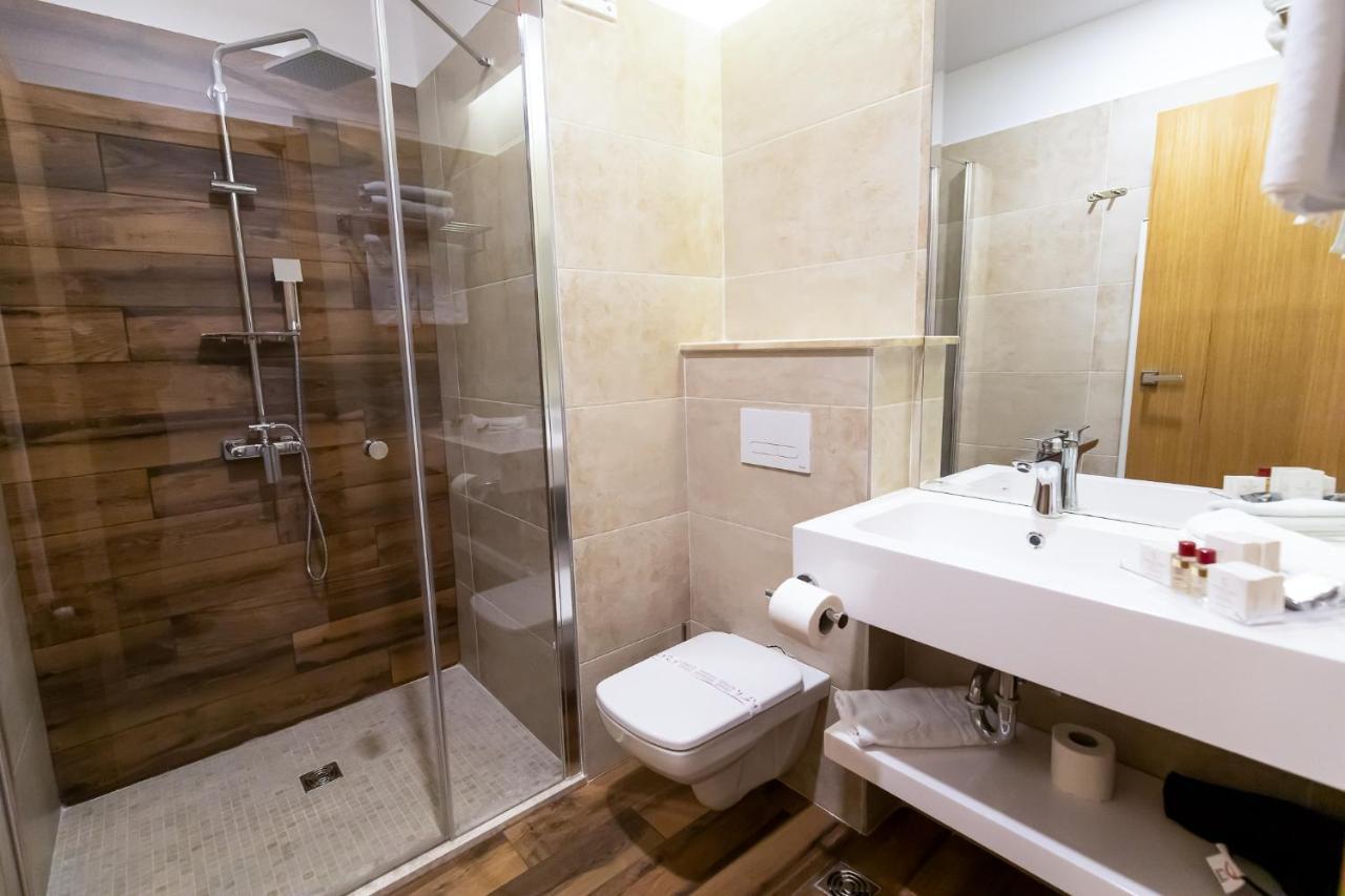 GRAND VIEW Hotel&Suites Copou Iasi Extérieur photo