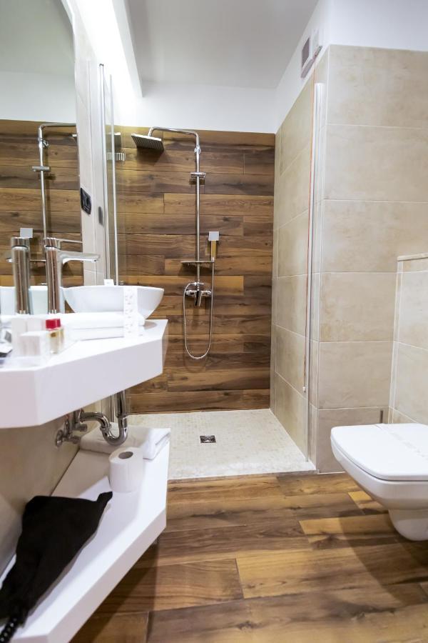 GRAND VIEW Hotel&Suites Copou Iasi Extérieur photo