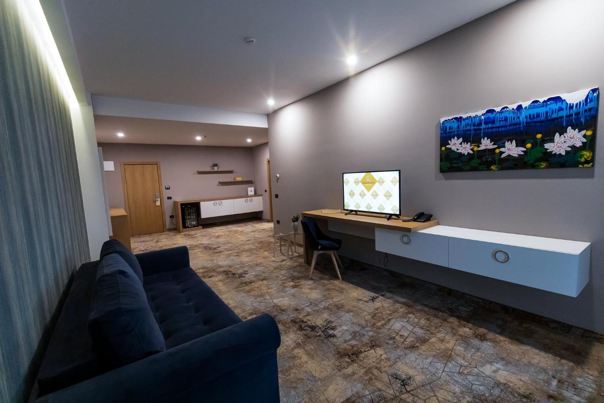 GRAND VIEW Hotel&Suites Copou Iasi Extérieur photo